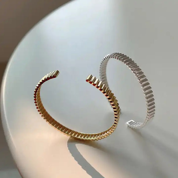 Gear Shape Bracelet