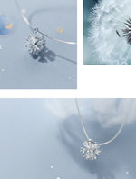 Load image into Gallery viewer, Snowflake Necklace
