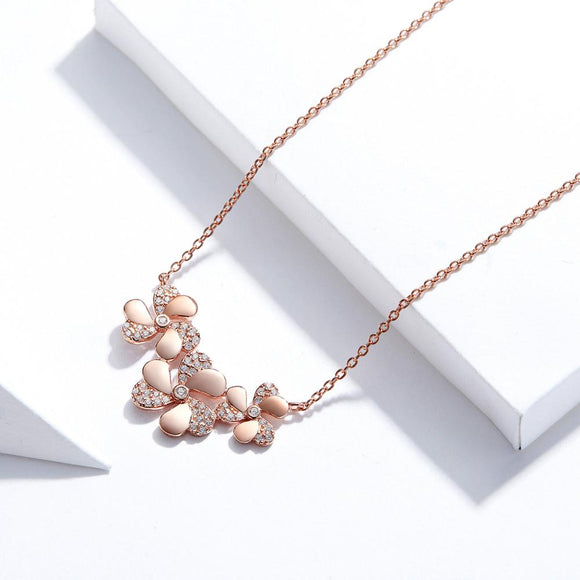 Clover necklace