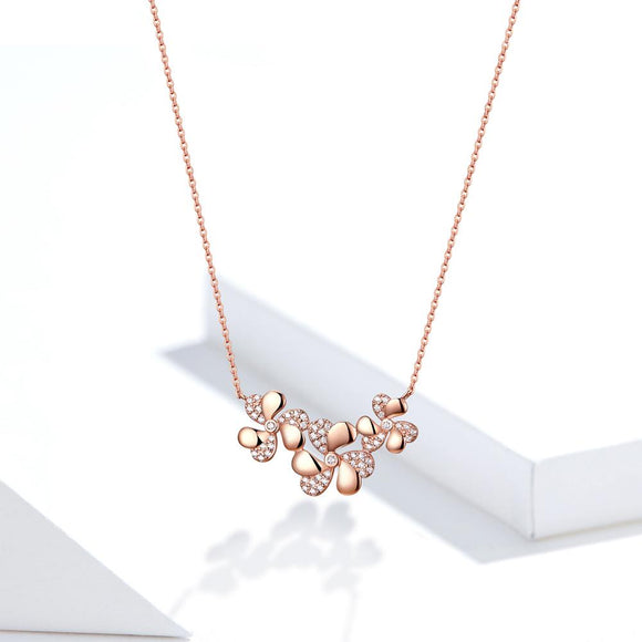 Clover necklace